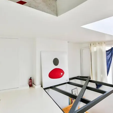 On Rue Pierre Fontaine