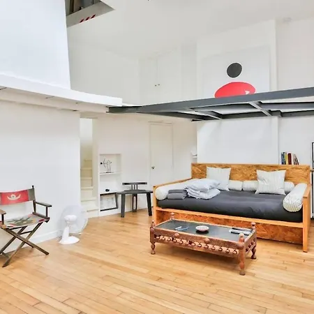 아파트 On Rue Pierre Fontaine *