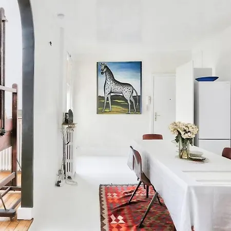 On Rue Pierre Fontaine 아파트 파리